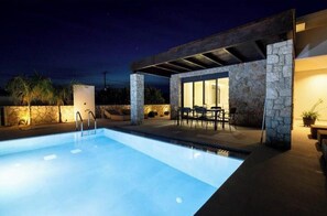 Pool - Noera Villas | Elegant Three-Bedroom Villa with Private Infinity Pool (Kremasti)