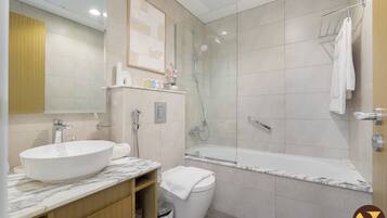 Deluxe Apartment, Balcony, City View | Bathroom | Bidet