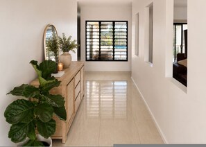 House | 4 bedrooms - Zen Elysium Pool - Patio - Work Desk - Garage (Darwin)