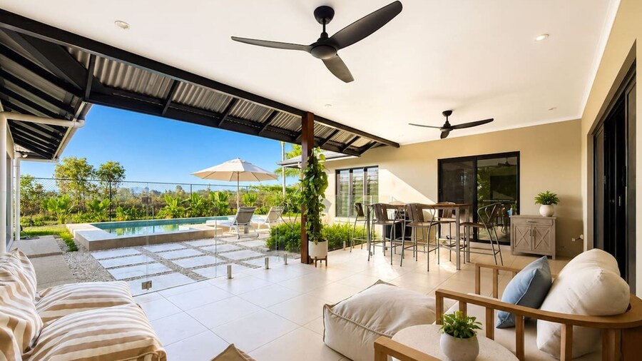 Zen Elysium Pool - Patio - Work Desk - Garage