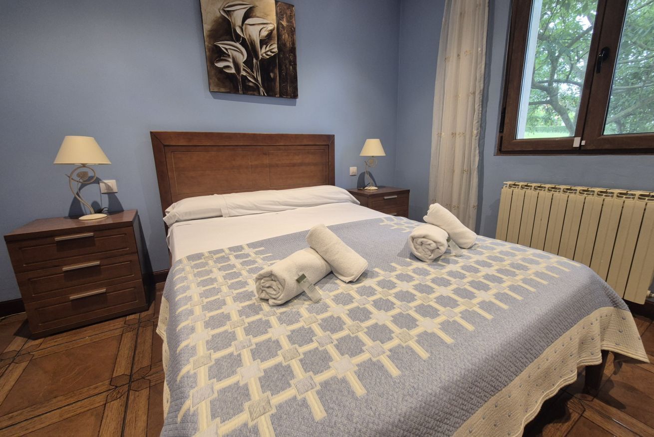 6 bedrooms, iron/ironing board