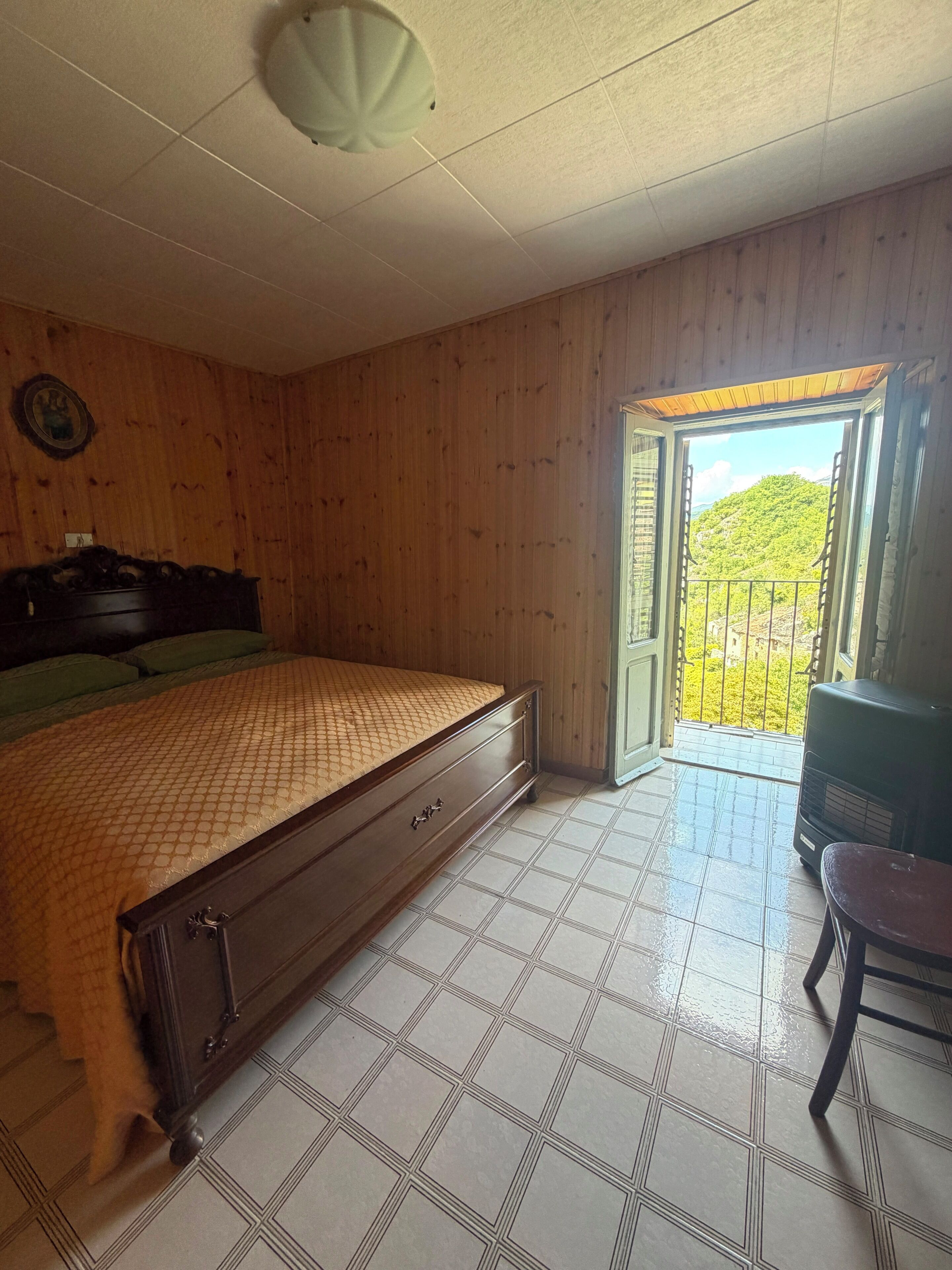 2 bedrooms, WiFi (free), bed sheets