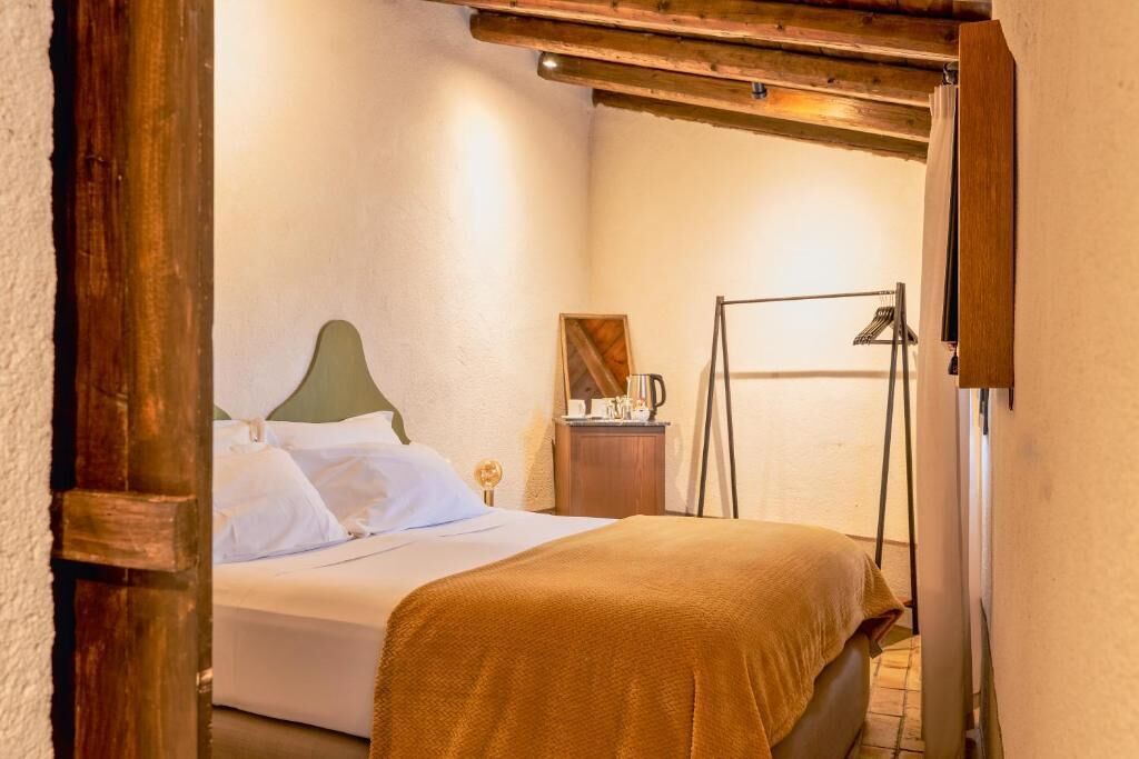 In-room safe, desk, iron/ironing board, free WiFi