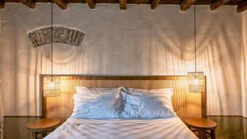 In-room safe, desk, iron/ironing board, free WiFi