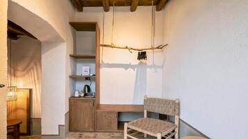Camera Deluxe con letto matrimoniale o 2 letti singoli, vista giardino, al piano terra | Interni