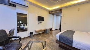 Deluxe Double Room, City View | Wi-fi percuma 