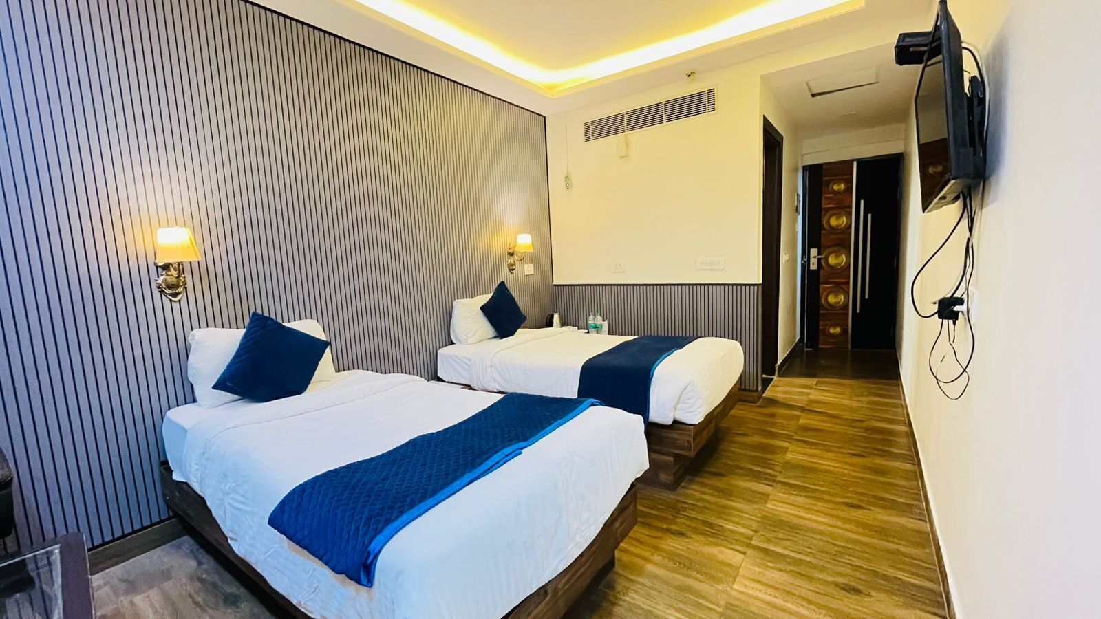 Classic Twin Room | Free WiFi