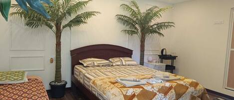 Deluxe Room, Garden View | WiFi (free)