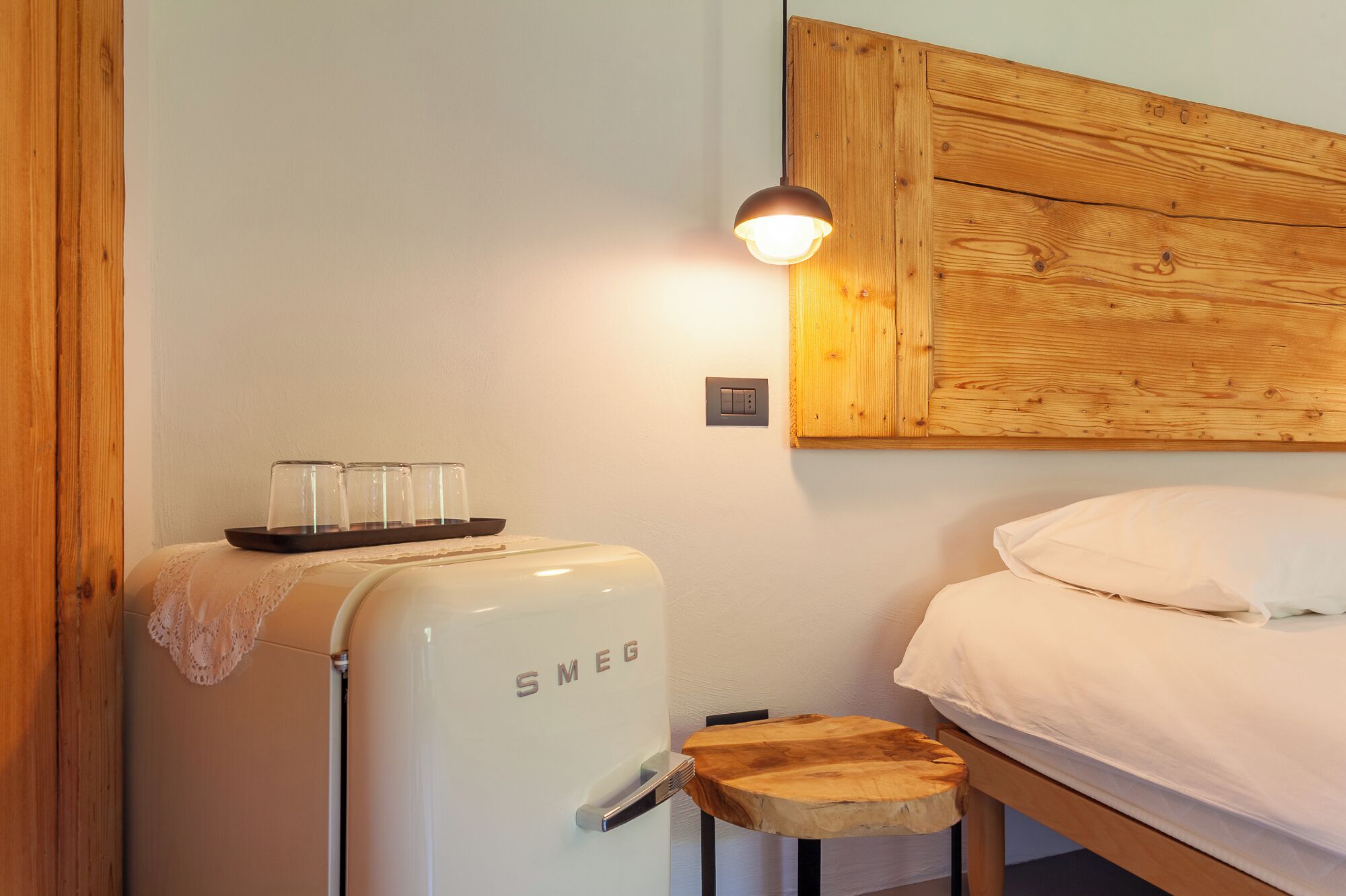 Hochwertige Bettwaren, Schreibtisch, schallisolierte Zimmer
