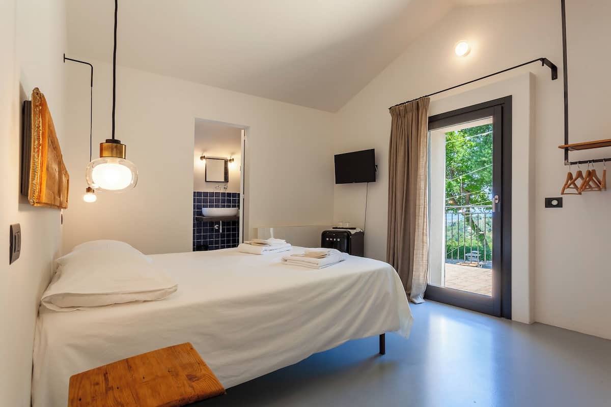 Double Room, Sea View | Premium bedding, desk, soundproofing, WiFi (free)