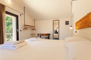 Double Room, Sea View | Premium bedding, desk, soundproofing, WiFi (free)