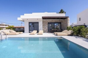 Pool - Noera Villas | Spacious Three-Bedroom Villa with Private Infinity Pool (Kremasti)