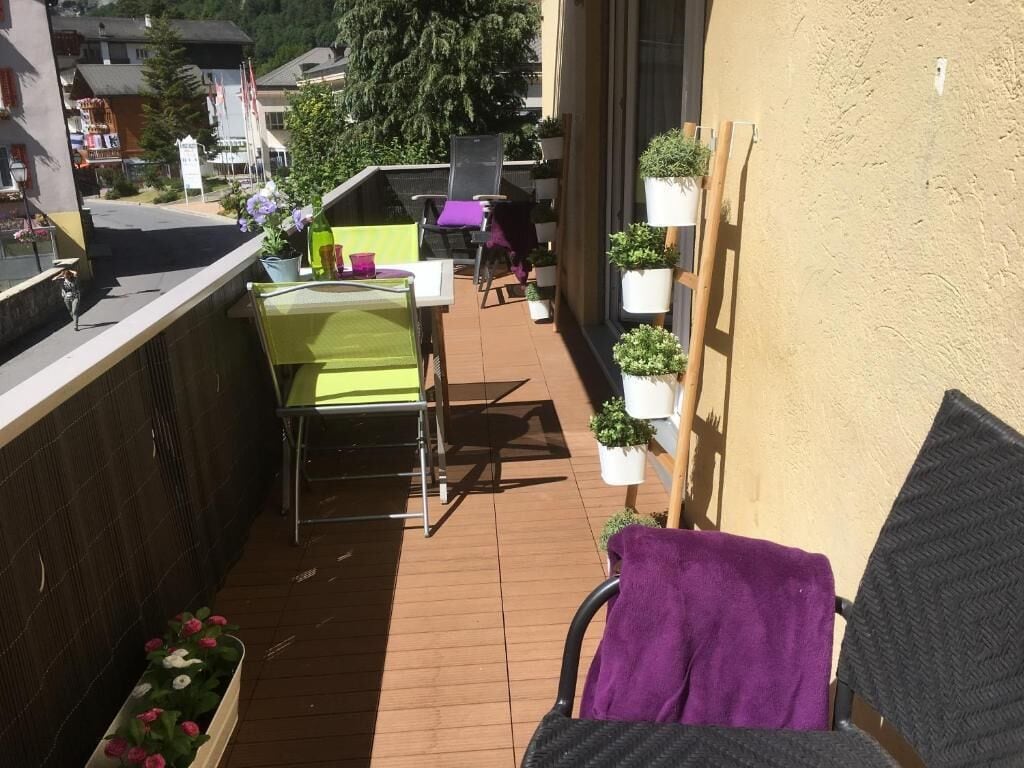 Appartamento, 2 camere da letto, balcone, vista montagna | Ristorazione all'aperto