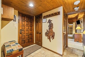 Interior - Slope-Side Retreat in the Heart of Steamboat (Steamboat Springs)