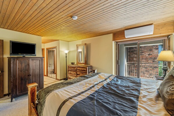Room - Slope-Side Retreat in the Heart of Steamboat (Steamboat Springs)