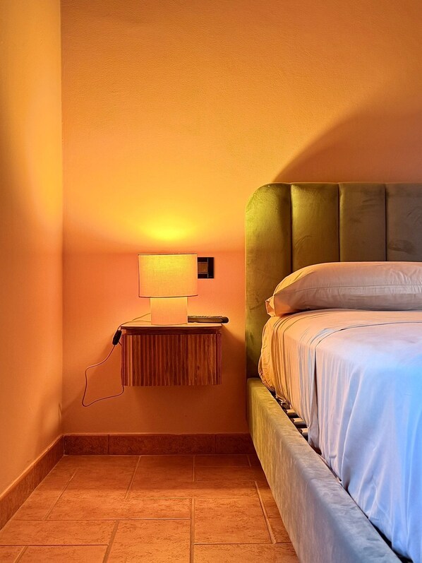 WiFi, bed sheets - Vrbo Property (Controguerra)