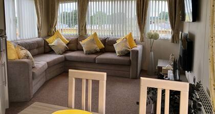 Sleeps4-familyfriendly-greatamenities-freeparking