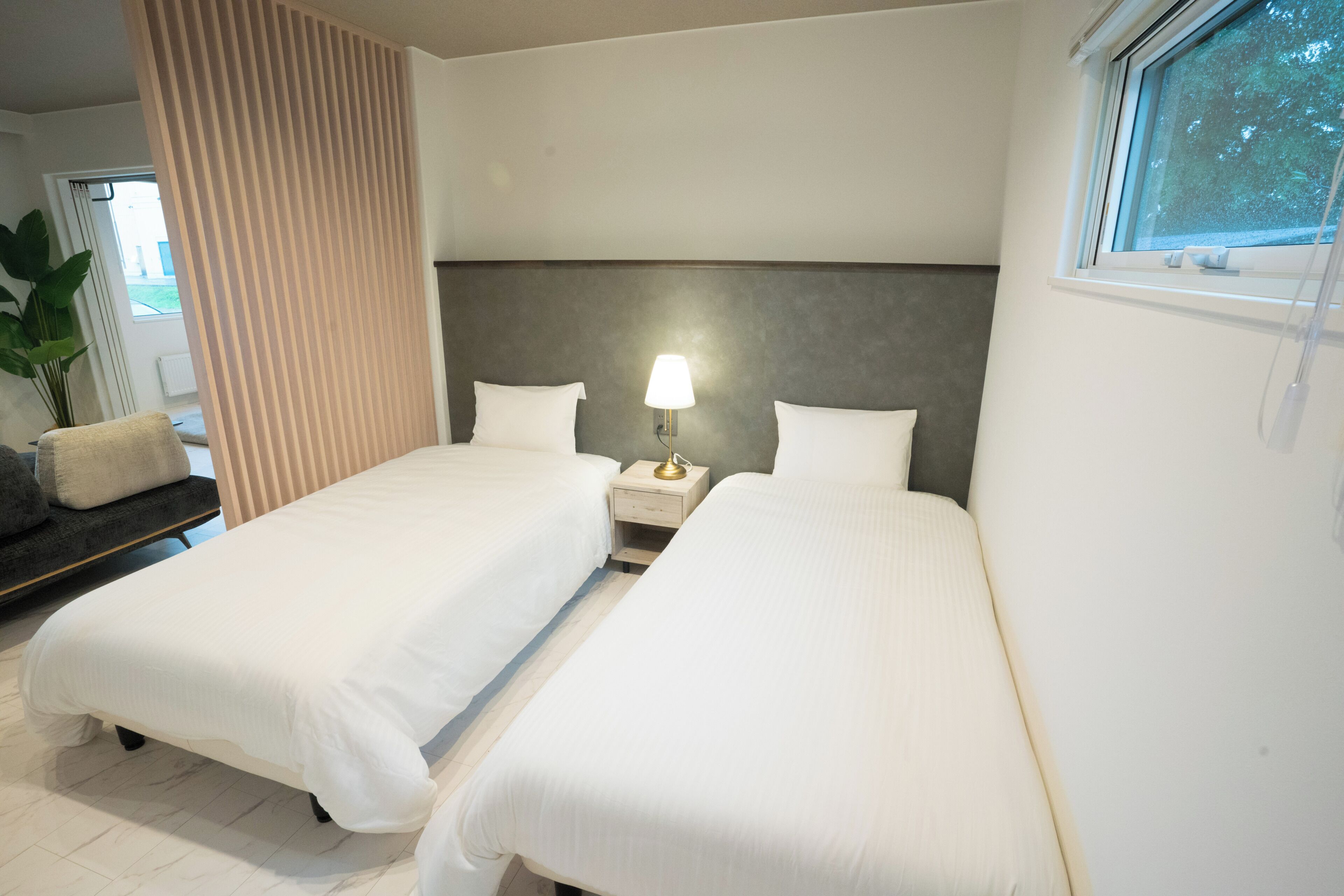 Iron/ironing board, WiFi (free)