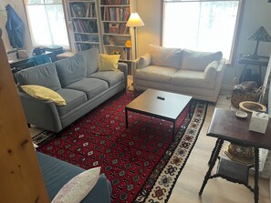 Living area - Higgins Lake hideaway (Roscommon)