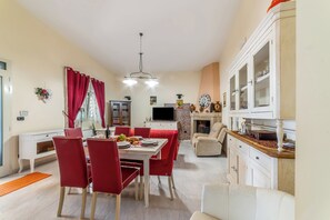 Standard Villa, 2 Bedrooms, Fireplace (Villa Armonia Cordis) | Dining - Villa Armonia Cordis (Sava)