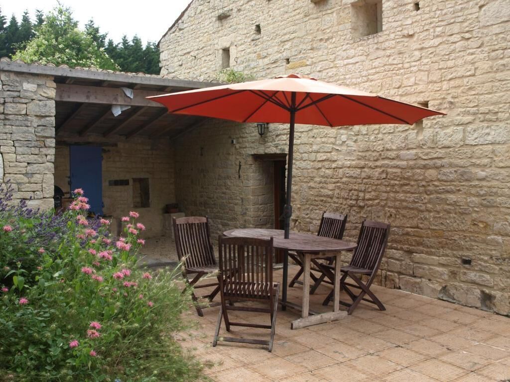 Maison, patio, vue jardin | Restauration extérieure