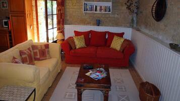 House, Patio, Garden View | Living area