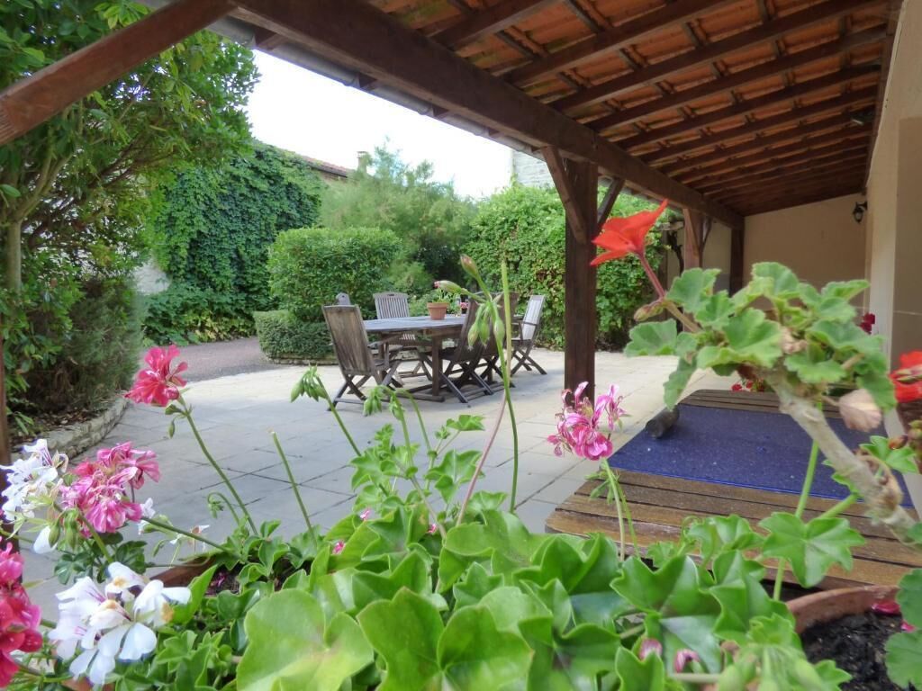 House, Patio, Garden View | Outdoor dining