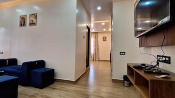 Suite, uitzicht op bergen | Interieur