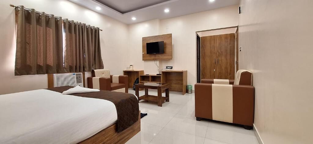 Superior Double Room, City View