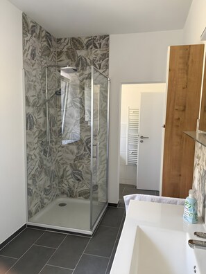 Bathroom - Apartment 'Romy' with Wi-Fi (Reischach)