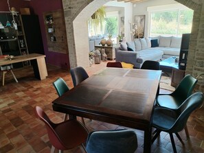 Dining - 8-sleeper country house, 50 minutes from the 24 Hours of Le Mans race track (Saint-Longis)