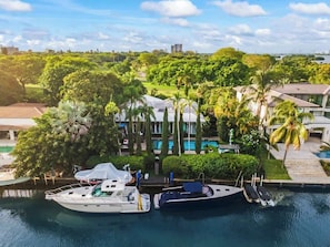 Marina - Luxurious Miami Waterfront Gateaway  A Location (Miami)