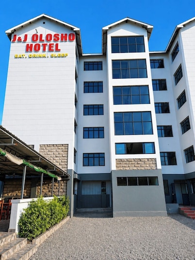 J & J Olosho Hotel