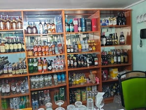 Bar (in der Unterkunft)