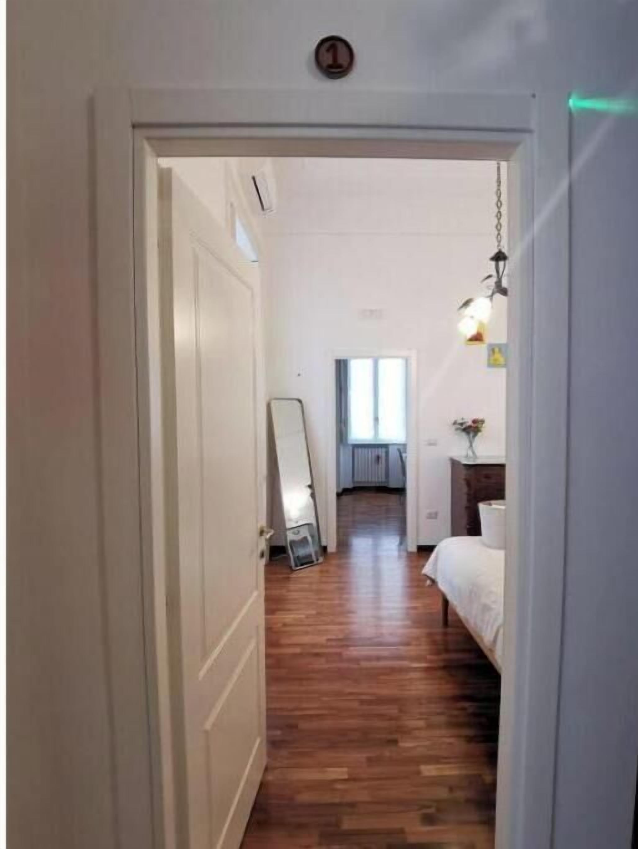 1 camera, ferro/asse da stiro, Wi-Fi, lenzuola