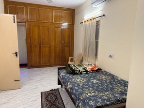 1 bedroom, WiFi - Eden Gardens Home Stay (Coimbatore)