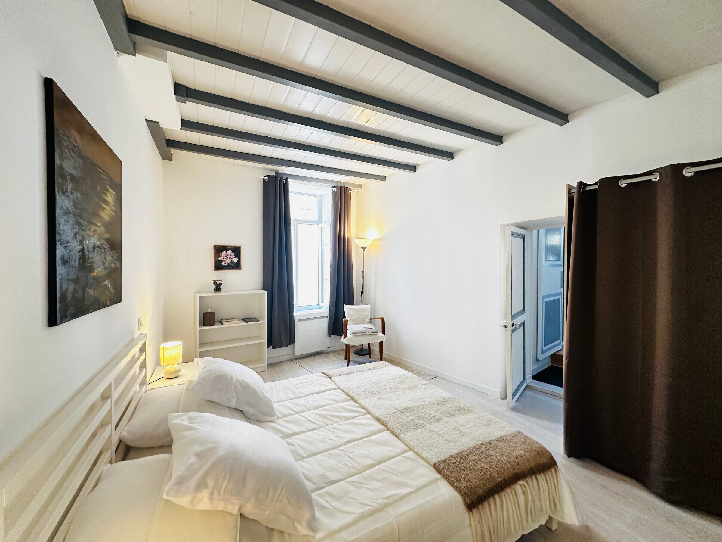 Bright City Centre Apartment - 3 Guests - Fouras