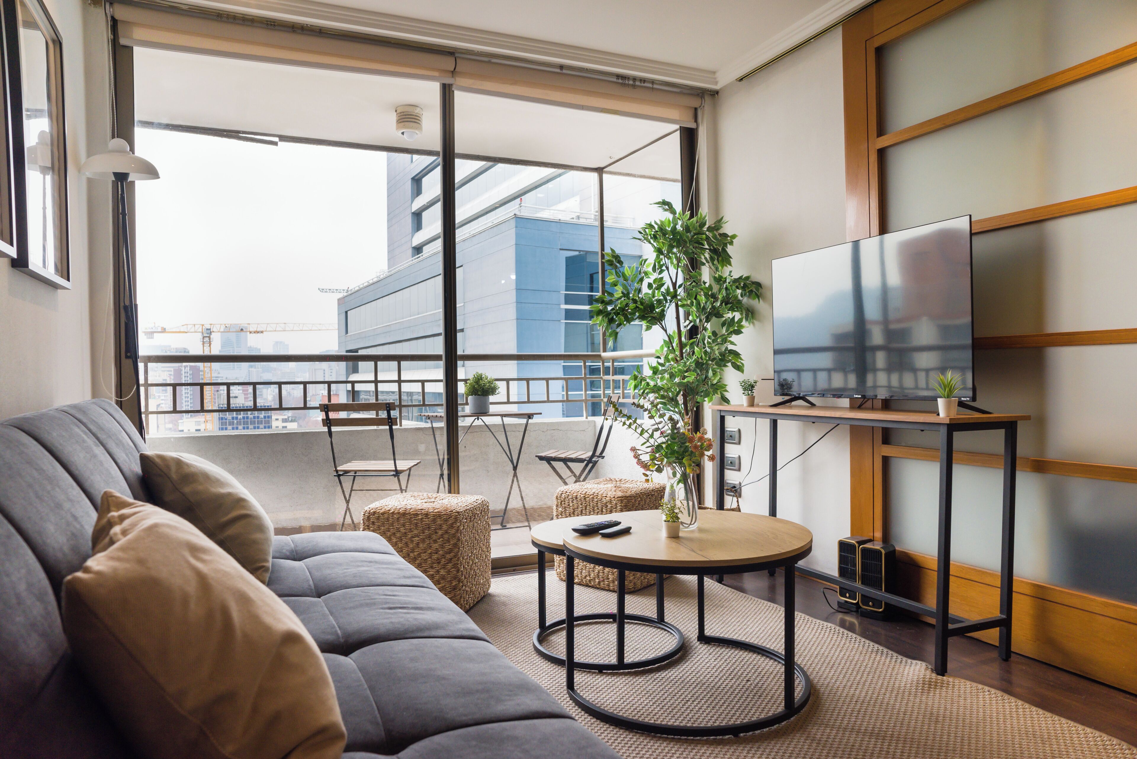 Family Apartment, Balcony, City View | Living area