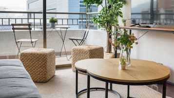 Family Apartment, Balcony, City View | Ruang tamu