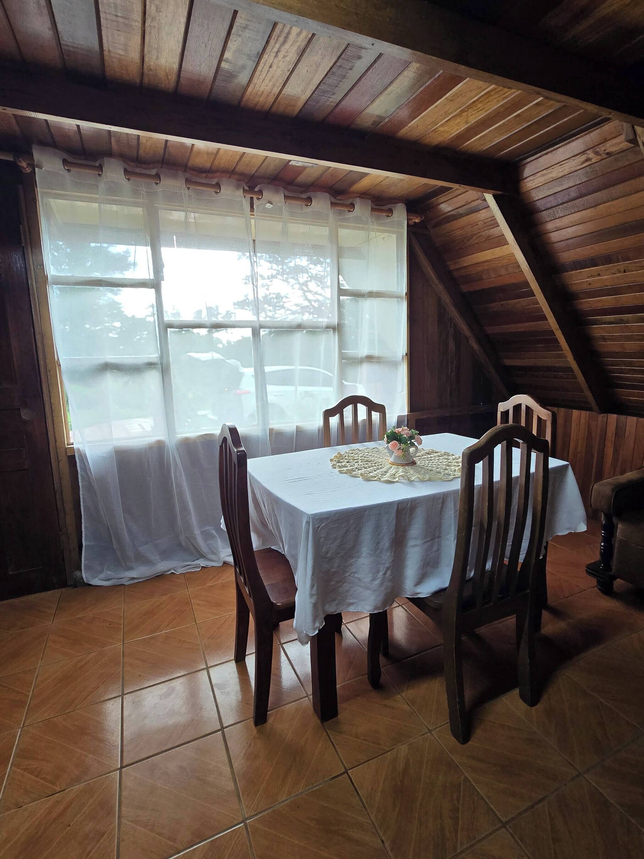 Chalet, 3 habitaciones, para fumadores | Comedor