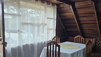 Chalet, 3 kamar tidur, Boleh Merokok | Tempat makan