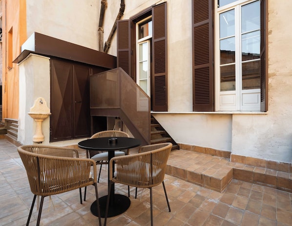 One Bedroom Apartment with terrace | Terrace/patio