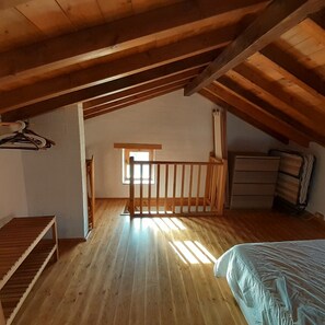 Room - Holiday Home 'Beach House - Carrapateira' with Wi-Fi (Vila do Bispo)