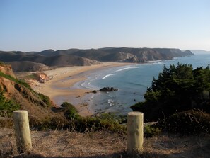 Beach - Holiday Home 'Beach House - Carrapateira' with Wi-Fi (Vila do Bispo)