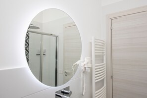Bathroom - Azzurra Luxury with Shared Terrace, Wi-Fi and Air Conditioning (Marsala)