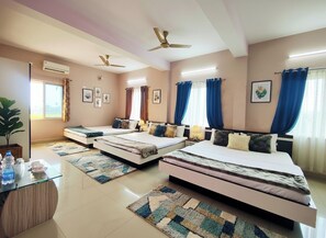 Laptop workspace, free WiFi - Jo'stel Hotel Sabita Inn & Park (Bolpur)