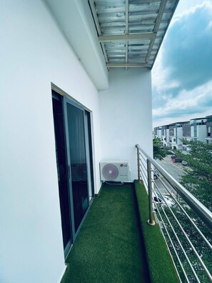 Apartament, balcó, vistes al pati | Àrea exterior de l'allotjament
