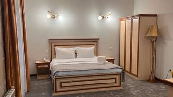 Double Room, Mountain View | Premium bedding, minibar, in-room safe, desk