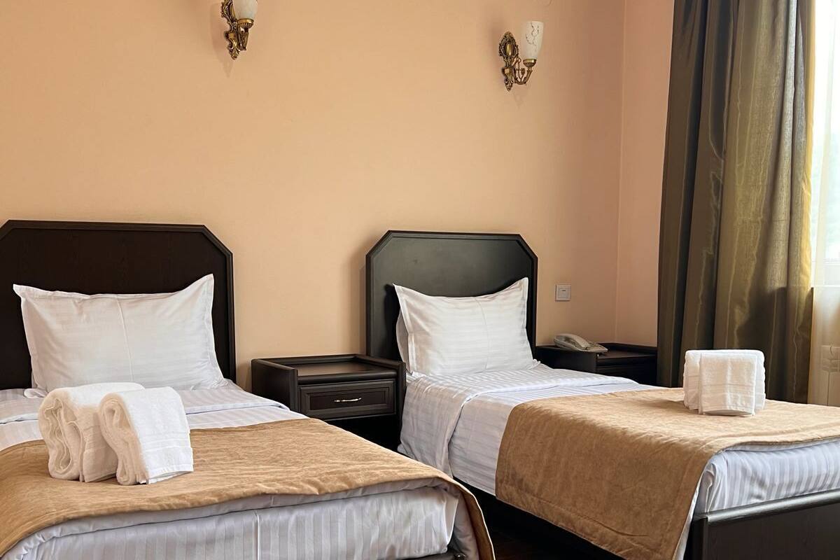 Ropa de cama de alta calidad y minibar 