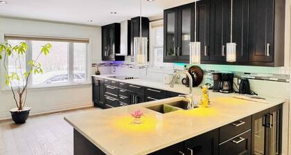 Charming Bungalow Retreat in Whitby, Canada